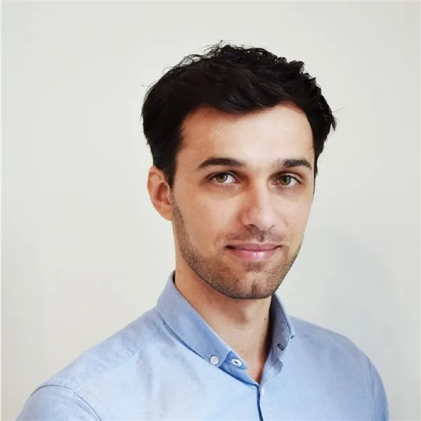 Portrait of Radu Medregan, Head of UI / UX